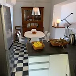 Nyaraló Capodanna, Au Coeur De La Vieille Ville, Maison De Village Avec Magnifique Vue Sur La