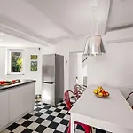 Capodanna, Au Coeur De La Vieille Ville, Maison De Village Avec Magnifique Vue Sur La