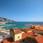Nyaraló Capodanna, Au Coeur De La Vieille Ville, Maison De Village Avec Magnifique Vue Sur La *