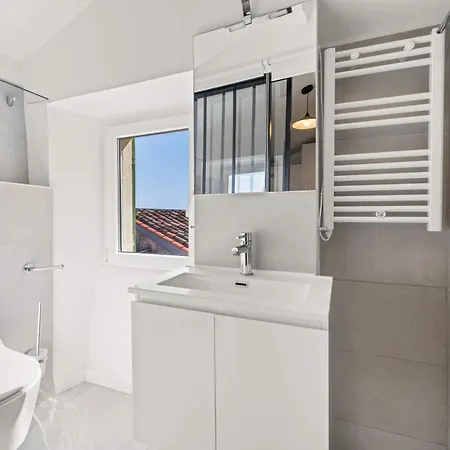 Nyaraló Capodanna, Au Coeur De La Vieille Ville, Maison De Village Avec Magnifique Vue Sur La